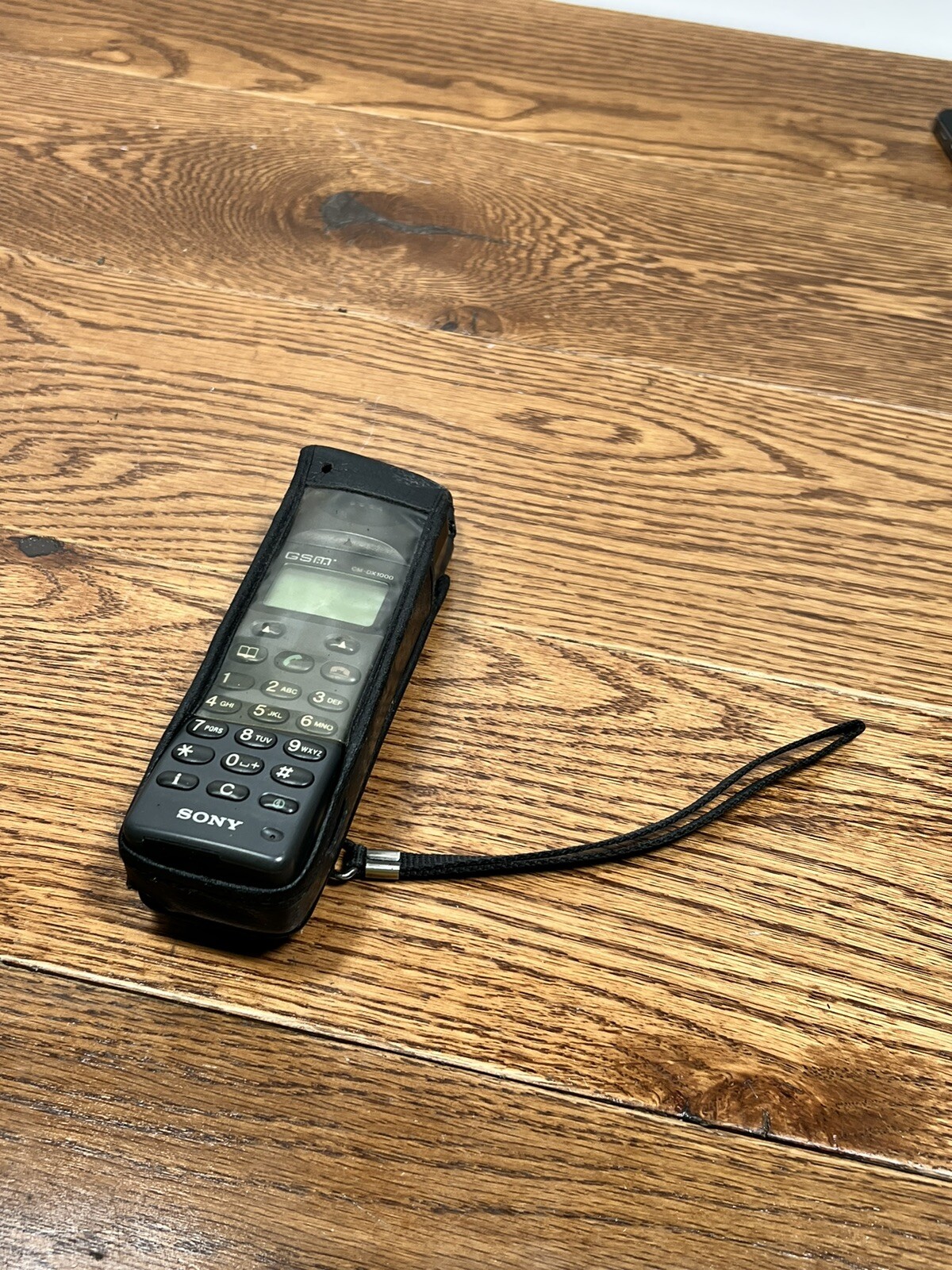 Sony GSM CMDX1000 Vintage Retro Mobile Phone No Battery Untested Free