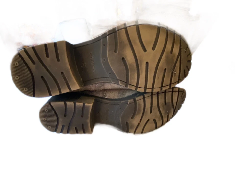 Botas de marea talladas con volantes talla 8,5 M Giles gris topo imitación cuero vaquero envejecido Foto 2 de 4