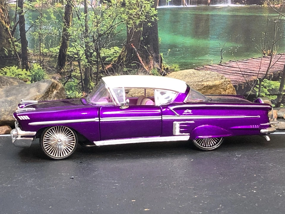 SAICO 1:24 Diecast Model Metallic Purple 1958 CHEVROLET IMPALA HARDTOP XTREME - Image 2 of 4
