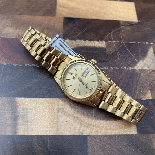 Vintage Seiko SQ Gold Tone Day Date Quartz Presidential Ladies Watch