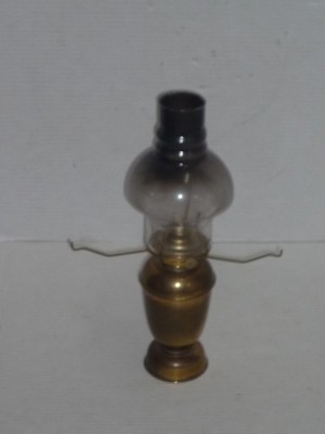 VINTAGE EAGLE P&A MFG CO VICTOR RISDON MFG CO BRASS OIL KEROSENE LAMP (2) READ