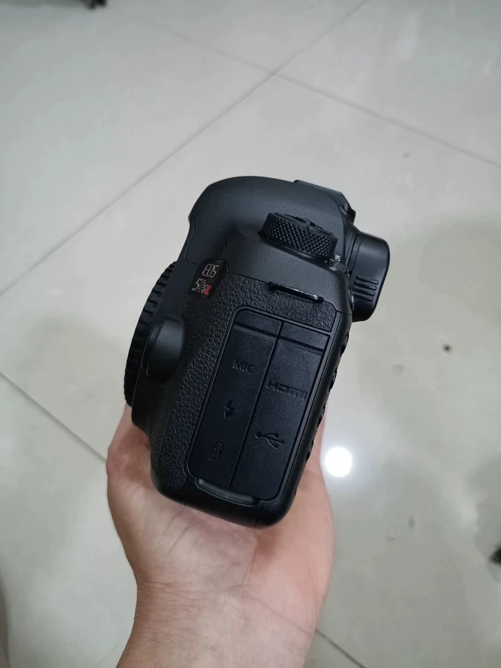 Cuerpo de cámara Canon EOS 5DSR 50,6 MP DSLR con cargador y batería 100 % funcionando Foto 4 de 4