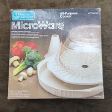 Anchor Hocking Microware Ovenware 4 Piece Set PM400/140 NOS Open Box