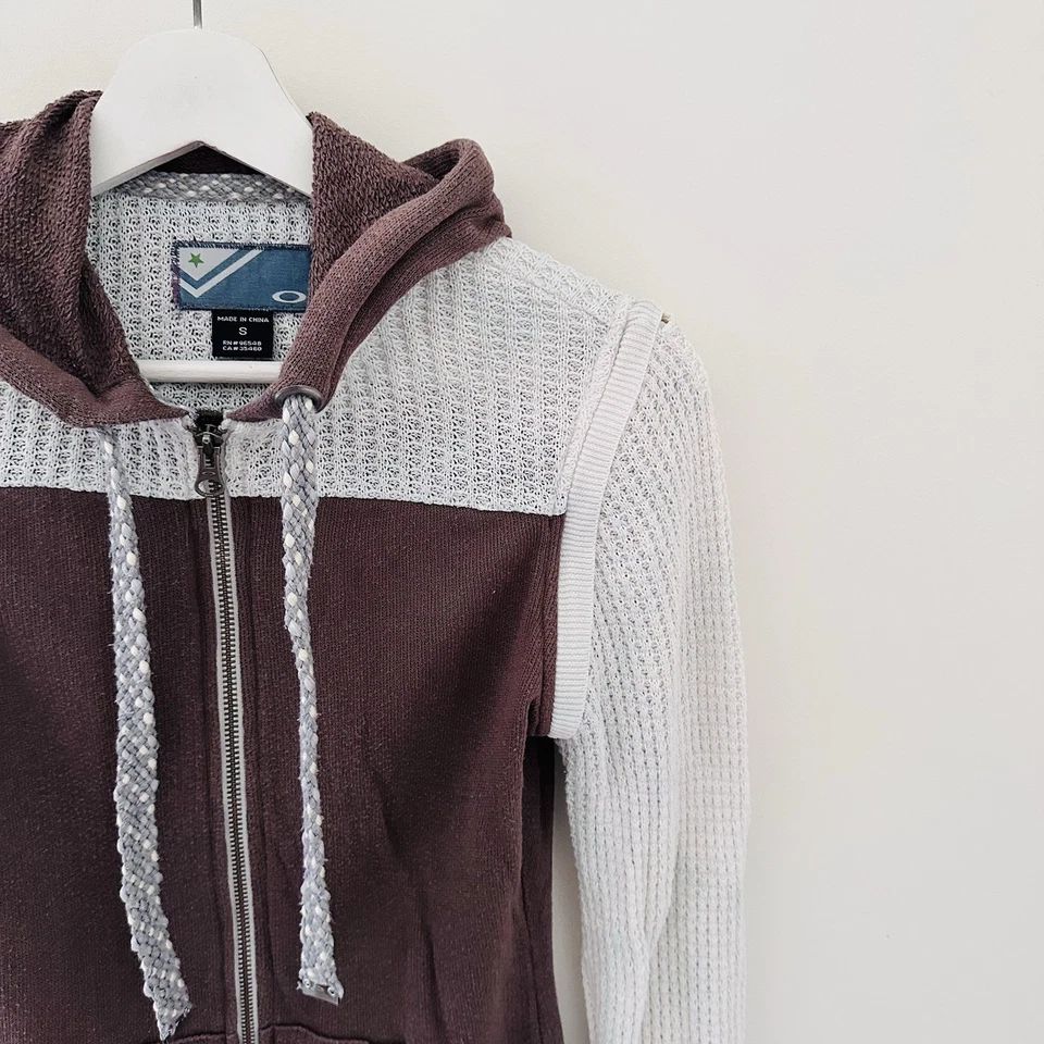 Oakley Japan Women’s Full Zip Hooded Sweater - Lightweight Knit - Size Small  - image 4 of 4