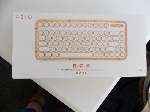 Azio Retro Compact Keyboard (Posh)