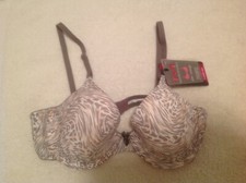 WOMEN'S T-SHIRT BRA BY MAIDENFORM - Demi Coverage SIZE 34C- BNWT