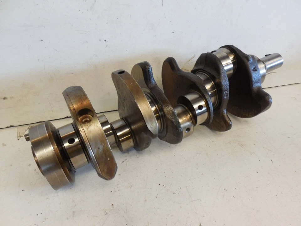 Cigüeñal motor Mercedes W203 C240 2001-05 2,6 L tracción trasera M112 11213150102 Foto 4 de 4