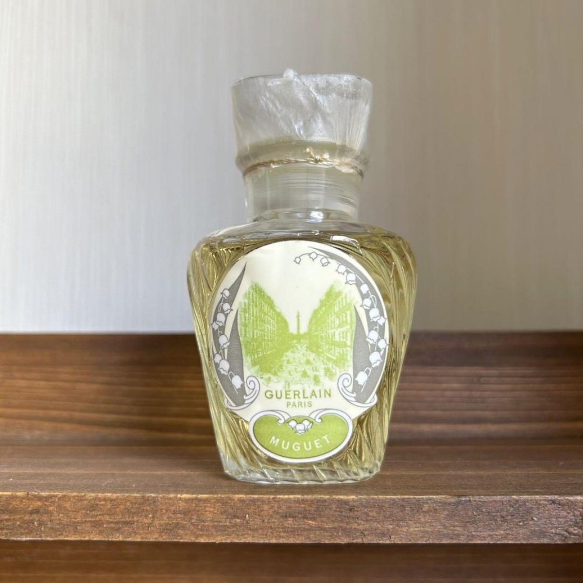 GUERLAIN Muguet de Printemps キャンドル　200g GUERLAIN Muguet de Printemps キャンドル 200g Scented Candles