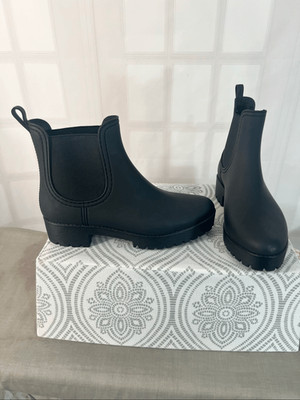 Jeffrey Campbell Hydra Black Matte Platform Cloudy Chelsea Rain Boots Size 11