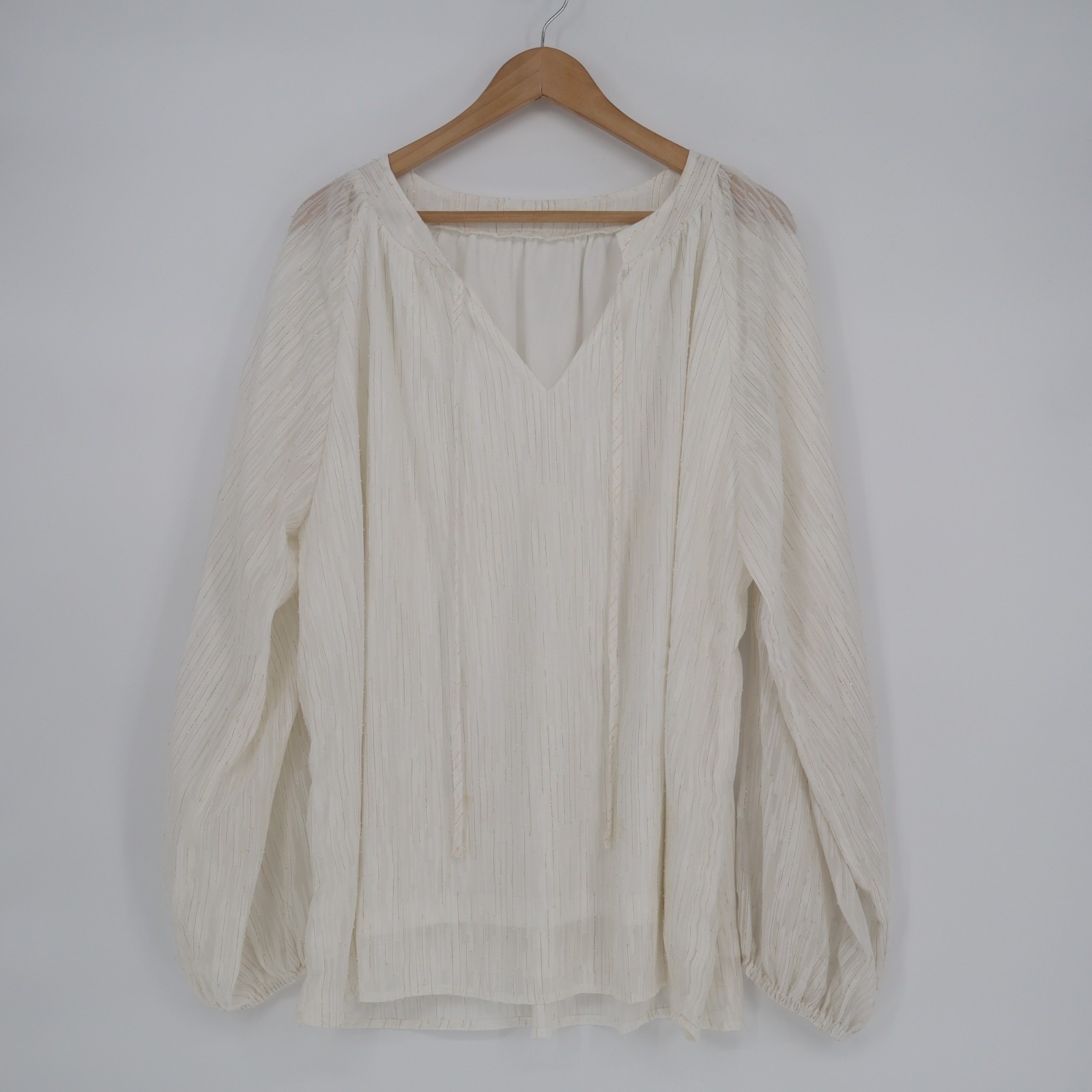 Blouse Womens 2XL Ivory Satin Pleated Long Sleeve Slid Split Split-Neck Pullover