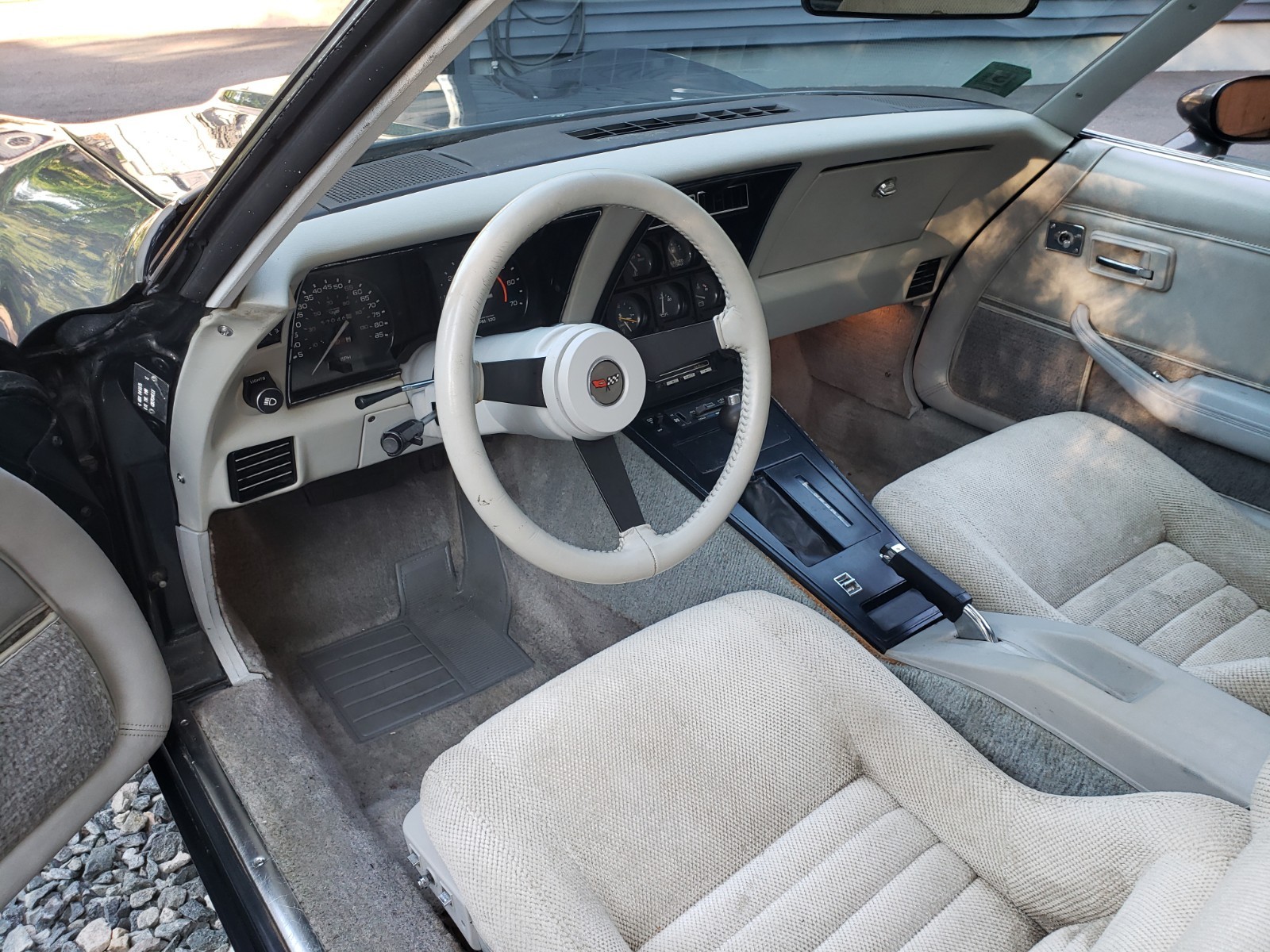 1982 Grey Chevrolet Corvette   | C3 Corvette Photo 6