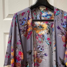 Umgee Top Women's Medium Colorful Floral Fringe Trim Open Front Kimono Caftan