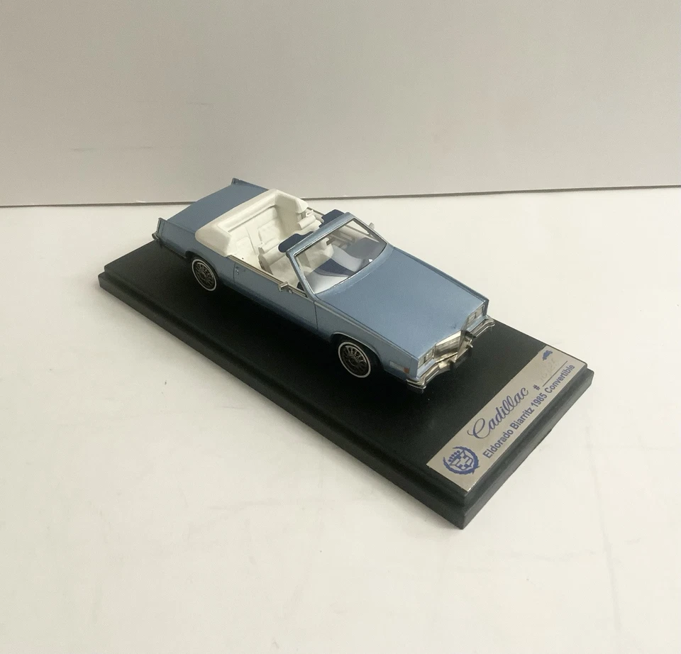 1/43 1985 Cadillac Eldorado Biarritz convertible Top Down Blue Made by EMC - Image 3 of 4