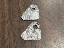 1965 Pontiac Tri-power 7025175 7025179 Centerrear Oem Rochester Carburetor Tags