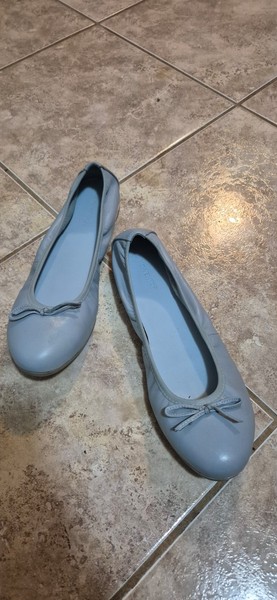AS NEW Gino Ventori leather ballet flats size 39 au 8