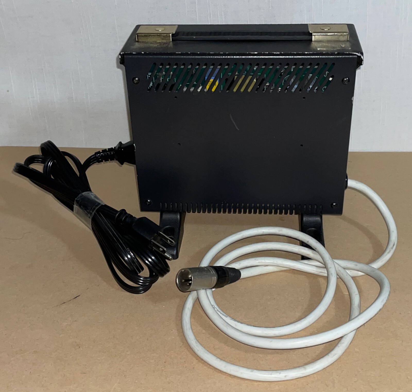 INVACARE Wheelchair Scooter Battery Charger 24V 3 Pin Model No. WS230