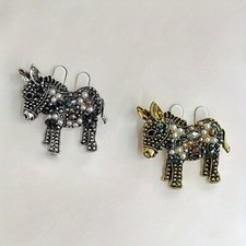Lindo prendedor de pony de dibujos animados retro de lujo ligero broche burro perla 2 piezas