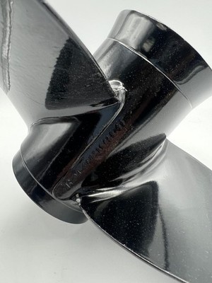 MERCURY OEM PROPELLER BLACK MAX 25-55 HP 11 5/8X10 1/2 PITCH RIGHT 48-827312A45