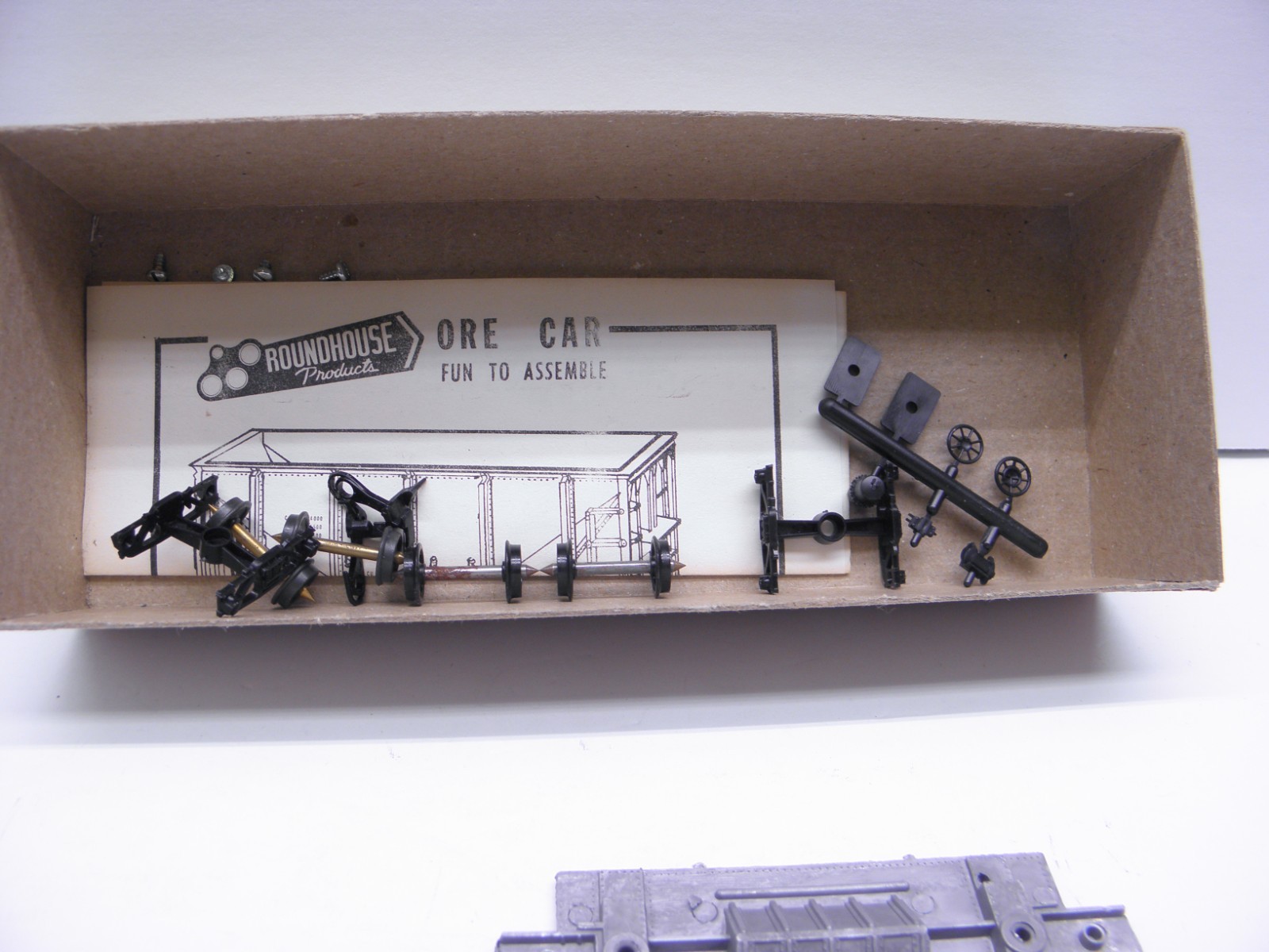 ROUNDHOUSE 26' ORE CAR SOUTHERN PACIFIC #3245 - HO SCALE KIT