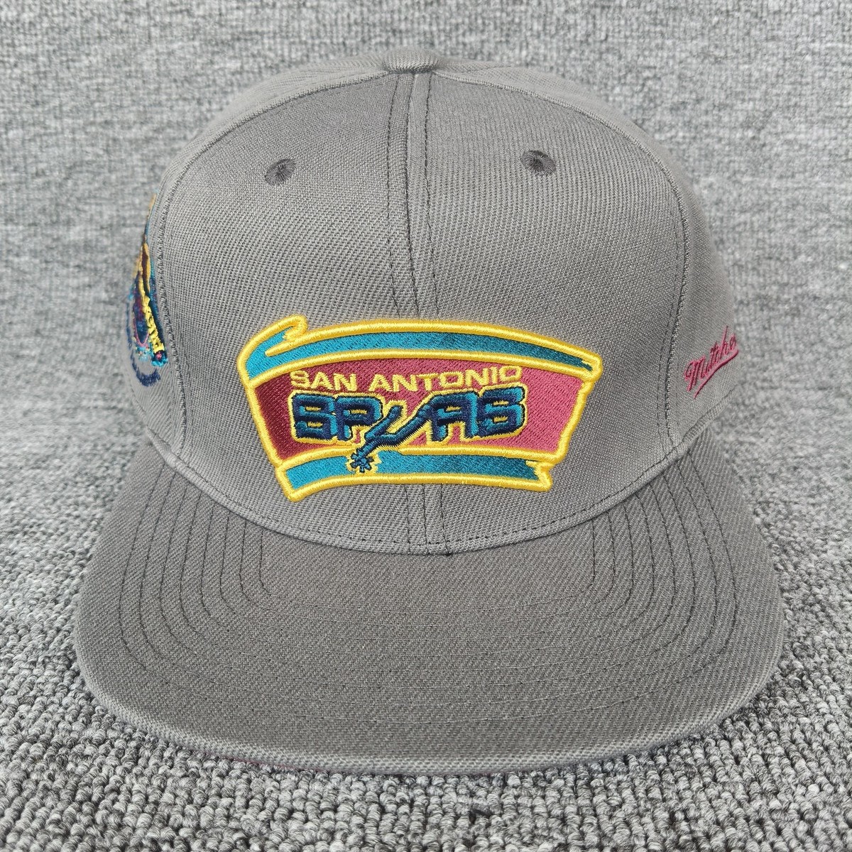 Mitchell & Ness San Antonio Spurs NBA HWC Gray Hat Tall Stars Wackiest