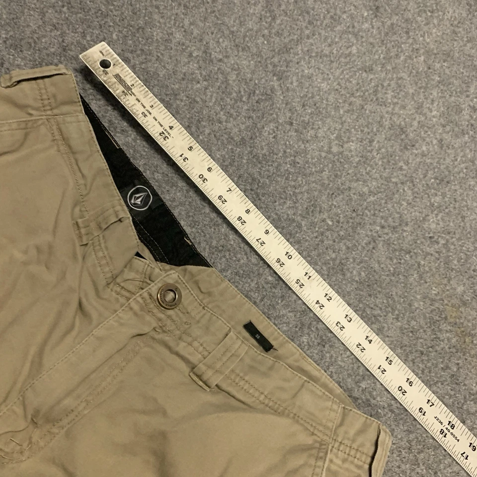Volcom Shorts Mens Size 33 Cargo Cotton Skateboard Surf - Image 3 of 4