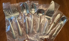 LINDI Gold Accent Yamazaki Stainless Unused Flatware 8 Piece Serving Set