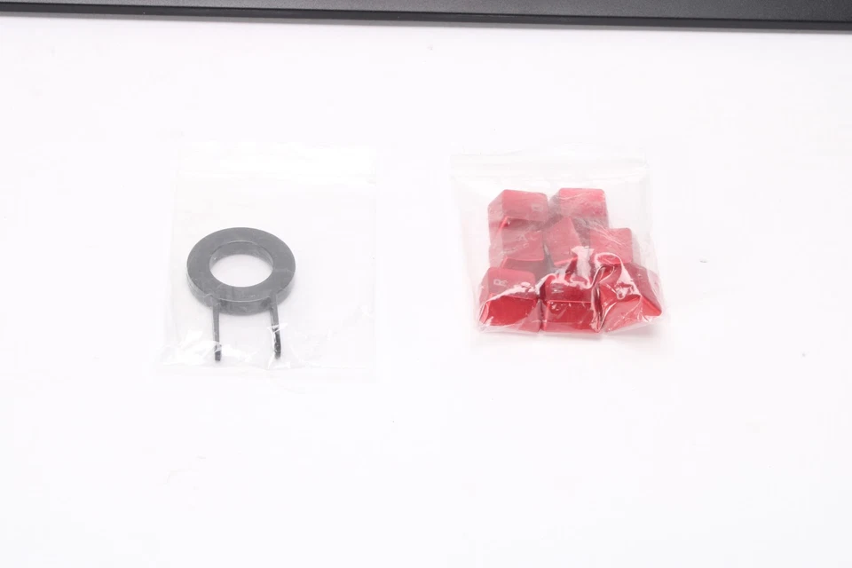 Thermaltake TT KB-TPX RGB Tastiera Meccanica da Gioco KB-TPX-SSBRUS-01 - Immagine 3 di 4