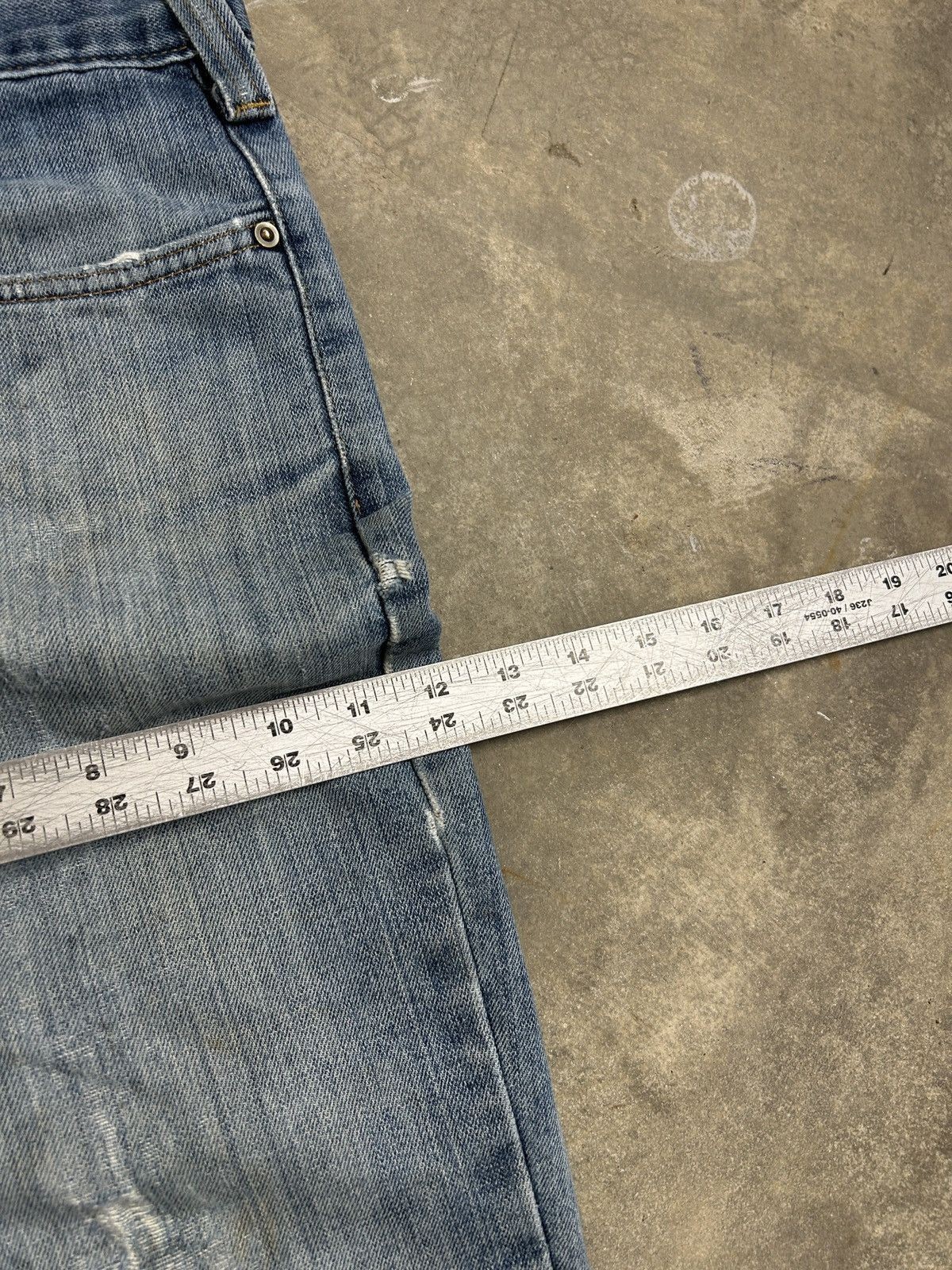 Vintage Carhartt Light Washed Denim Jeans thumbnail 9