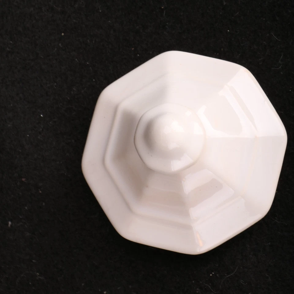 Tapa de azúcar gres blanco patrón geométrico Foto 3 de 4