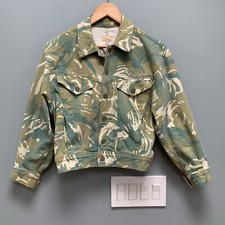 Mother The Fly Away Denim Jacket In Tropical Camo Xs