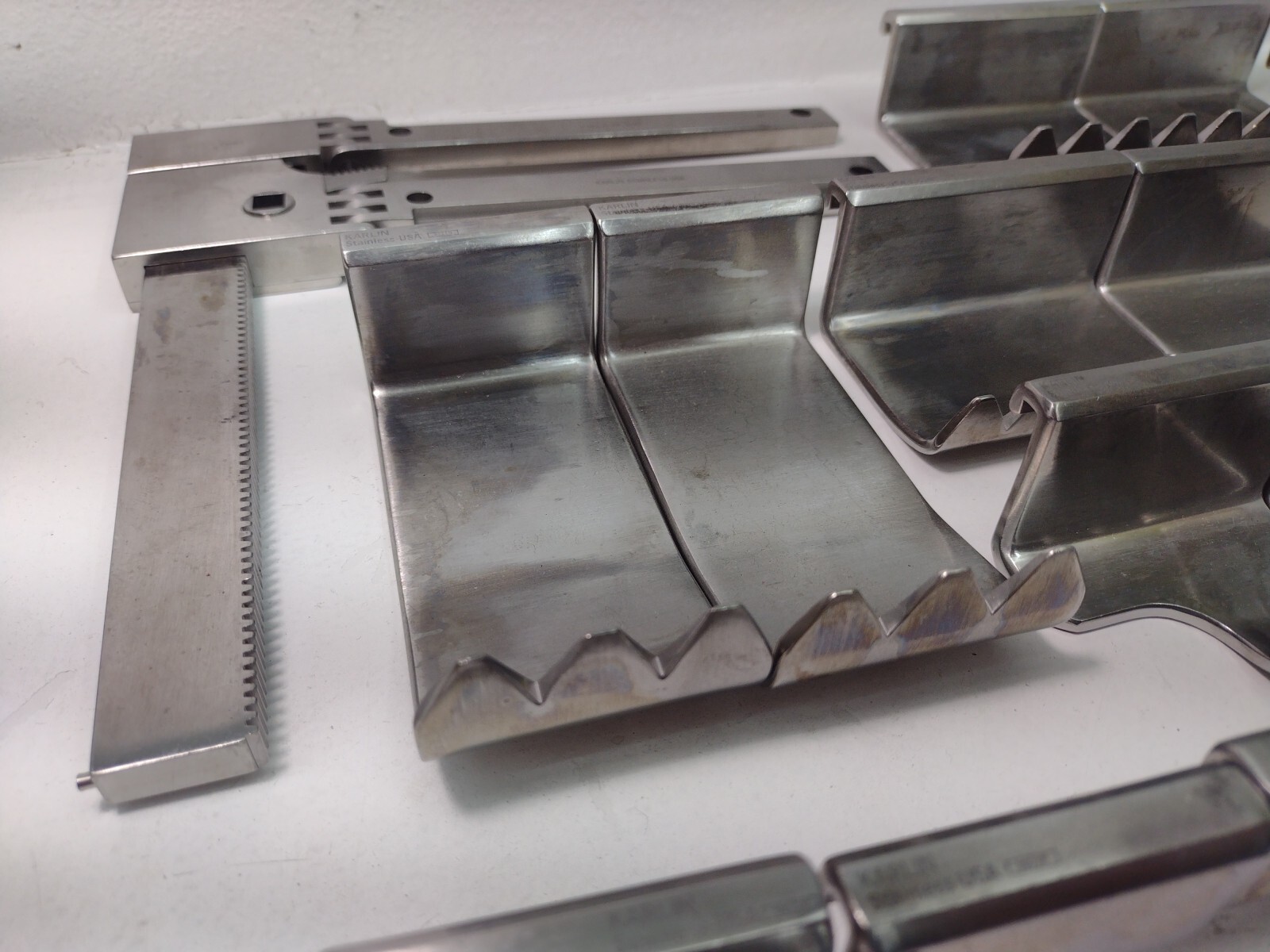 Codman 463191 Karlin Crank Spinal Ortho Retractor Set With 21 Blades