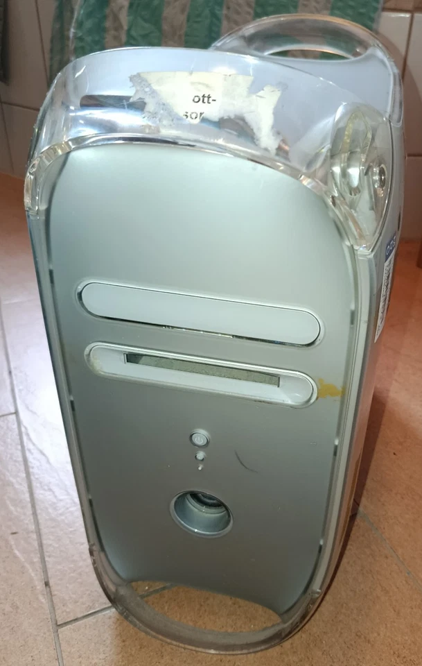 Apple Power Mac G4, 800 MHz, 384 MB RAM Rage 128 Pro, QuickSilver 2002; EMC 1896
