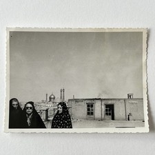 Vintage B&W Snapshot Photograph Qom Iran American Tourists Note ID Carroll Bates