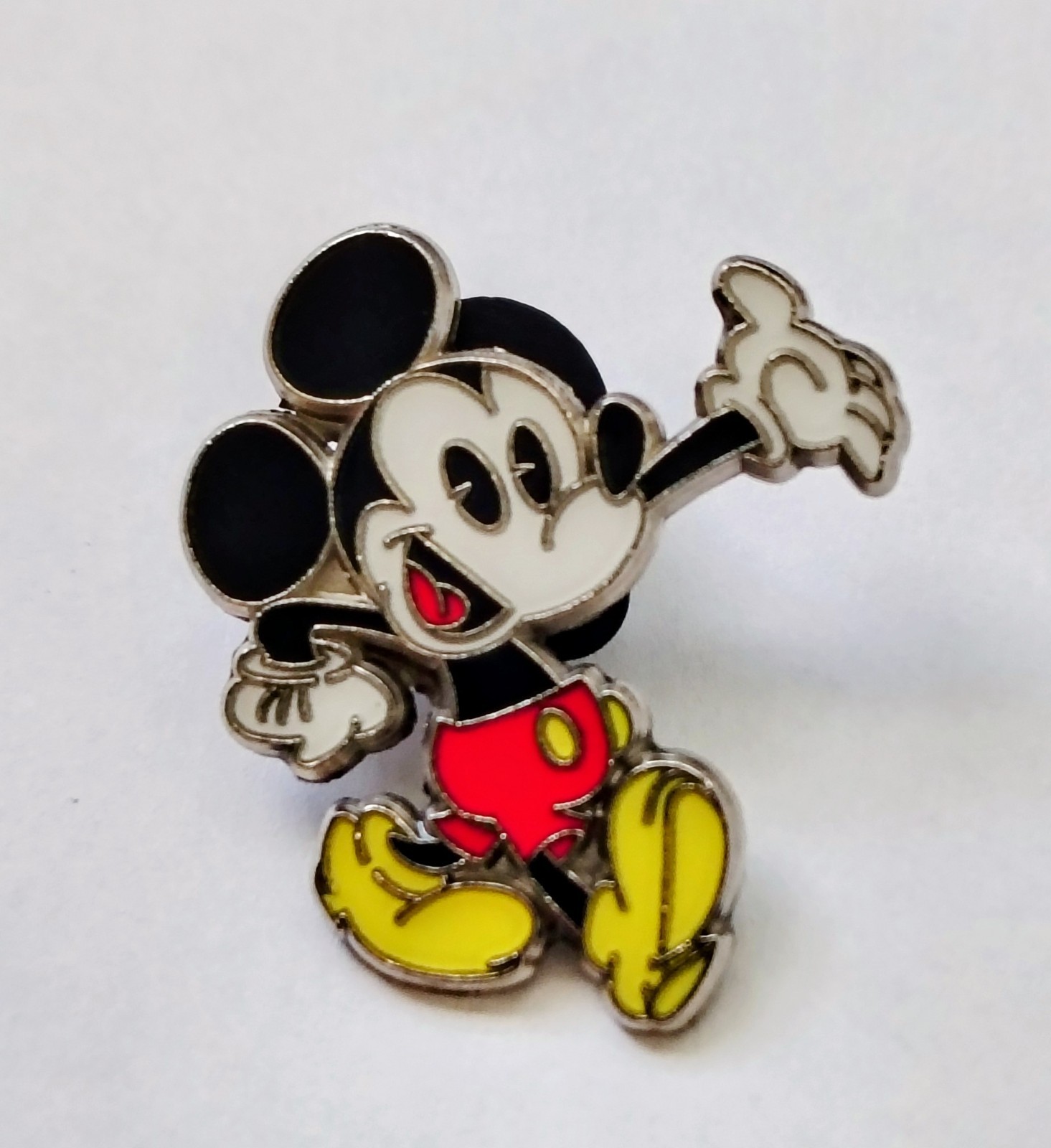 Disney Parks Trading Pin Mickey Mouse Walking  Mickey Shorts Booster Series 2014