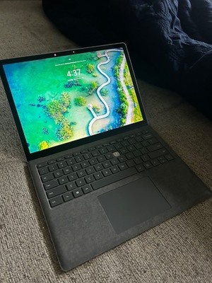 Microsoft Surface Laptop 15 inch (256GB, Intel Core i7 10th Gen., 1.30GHz, 16GB)