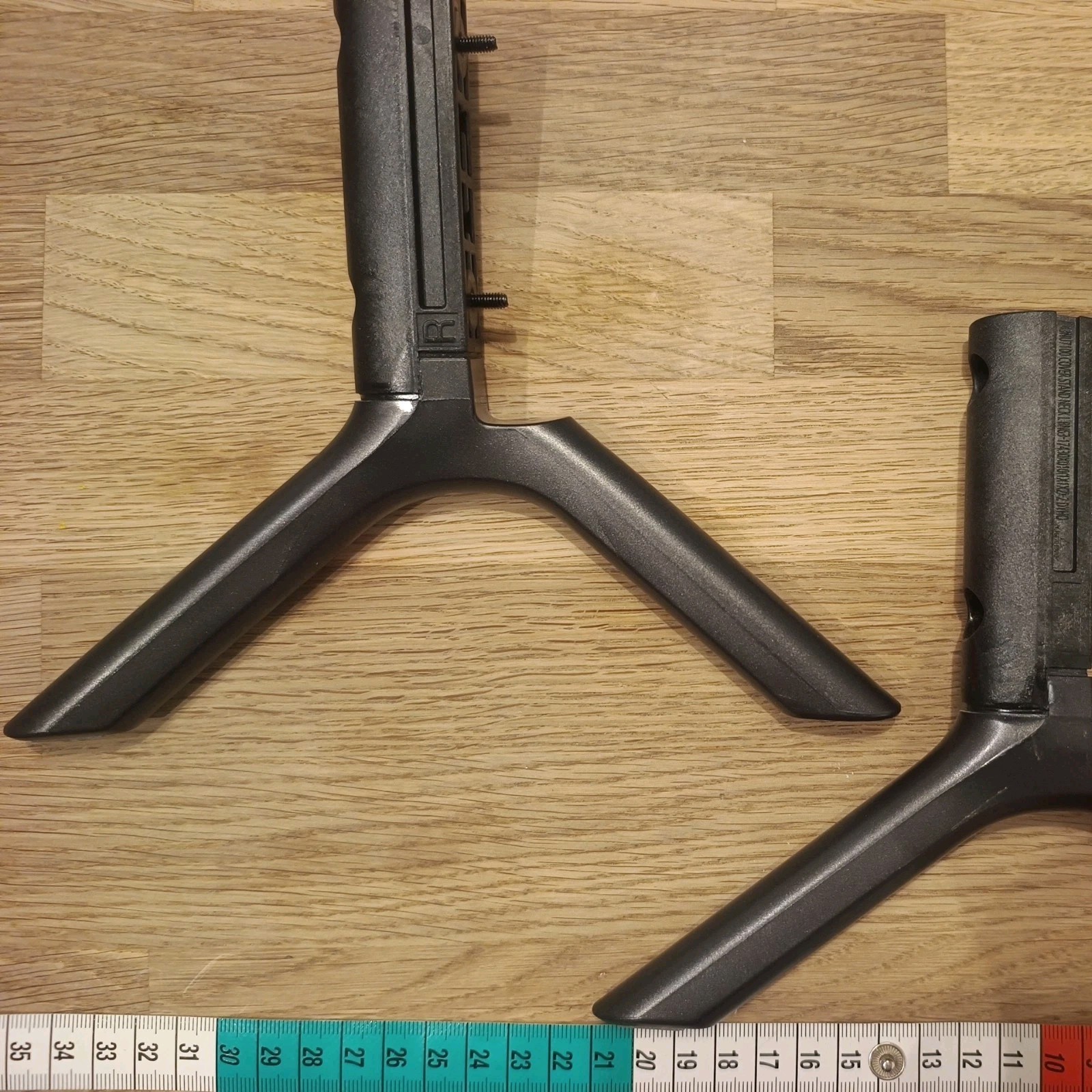 Original Standfüße für Samsung TV inkl. Schrauben 43NU7100