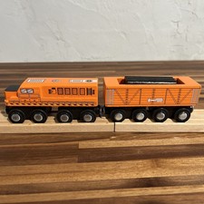 Maison Battat 2017 Magnetic Orange Train Engine 94 Coal Car excellent