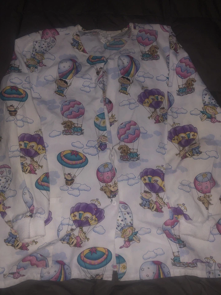 Blusa Médica Para Mujer (XL) Manga Larga Patrón de Dibujos Animados Abotonada (Blanco) Foto 4 de 4