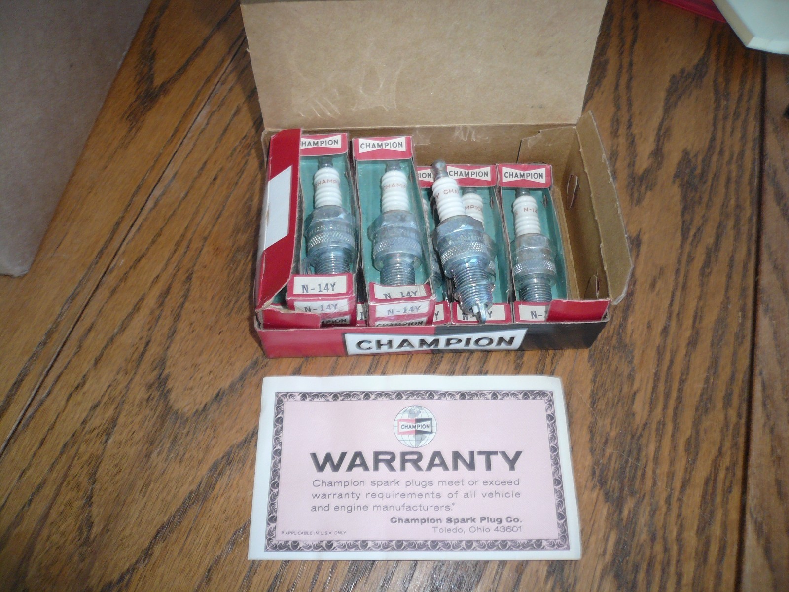 NOS Champion N-14Y Spark Plugs .. Vintage 1960s - Qty 8