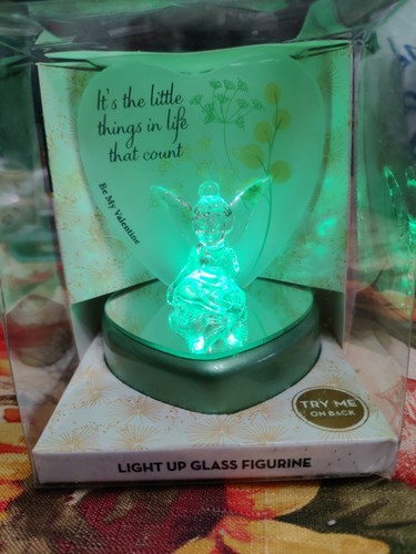 Disney Princess Tinker Bell Light Up Glass Figurine changes color New - Picture 4 of 10