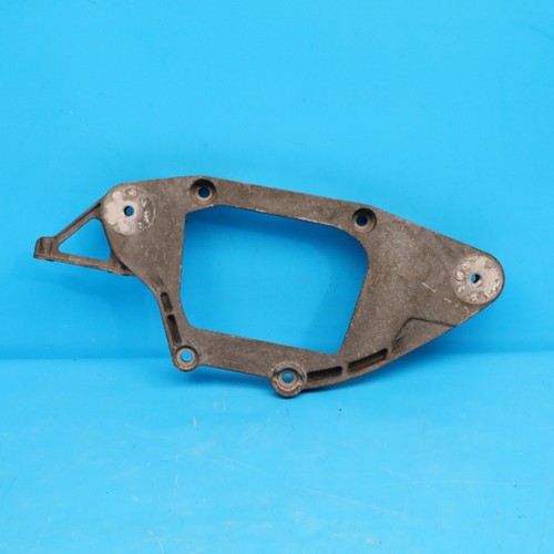 Audi A6 4G C7 Halter Differential 8K0599287J Halterung Hinterachsgetriebe Orig.