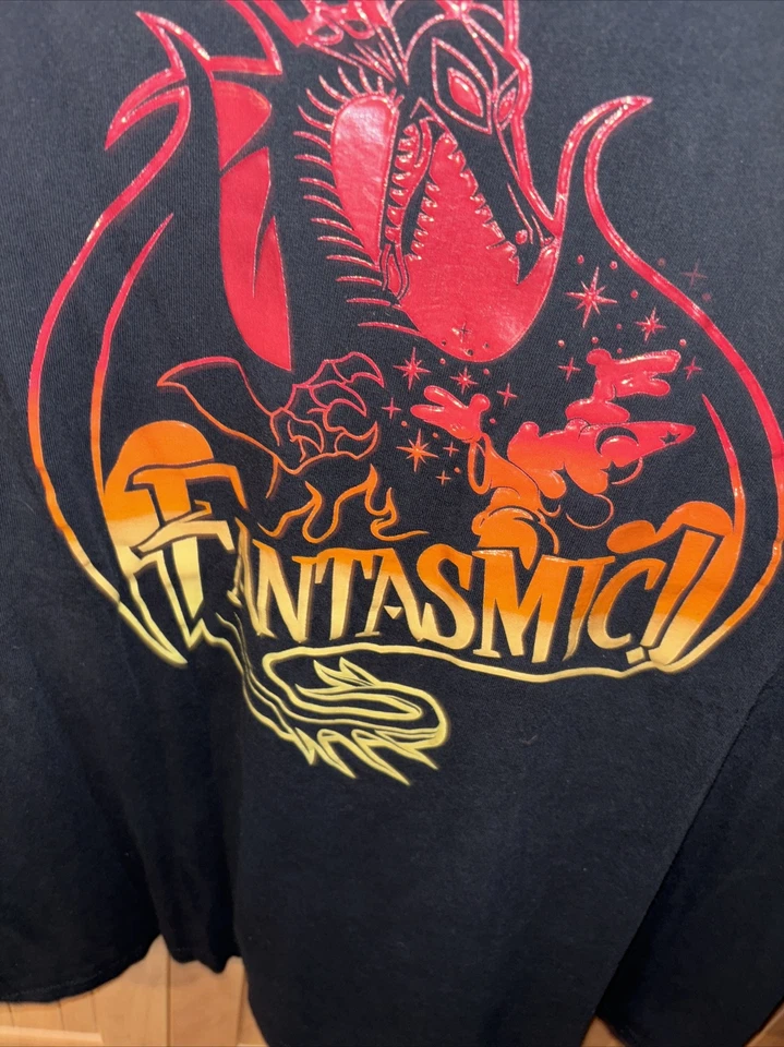 Camiseta para hombre Fantasmic Dragon de los parques de Disney Hanes talla XL Foto 2 de 4