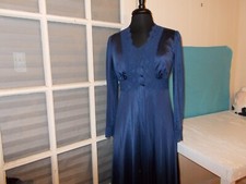 Vintage Vanity Fair Navy Gown Robe Set