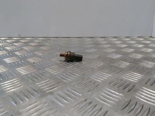 AUDI A4 Avant 8E5, B6 Kühlmitteltemperatursensor 06A919501 1.90 Diesel 29774290