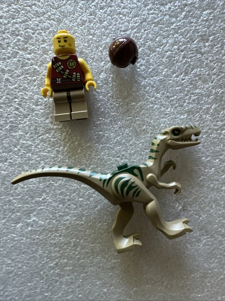 Lego 5882 Dino Ambush Attack Complete with Minifig + Manual - Image 3 of 4