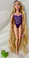 Disney Tangled Rapunzel Doll 2011 Purple Dress w/ Pascal Figure Long Hair