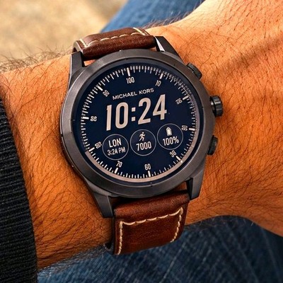 Michael Kors Access Smartwatch MKT5028 44 mm Schwarz GPS + Armbänder - wie Neu
