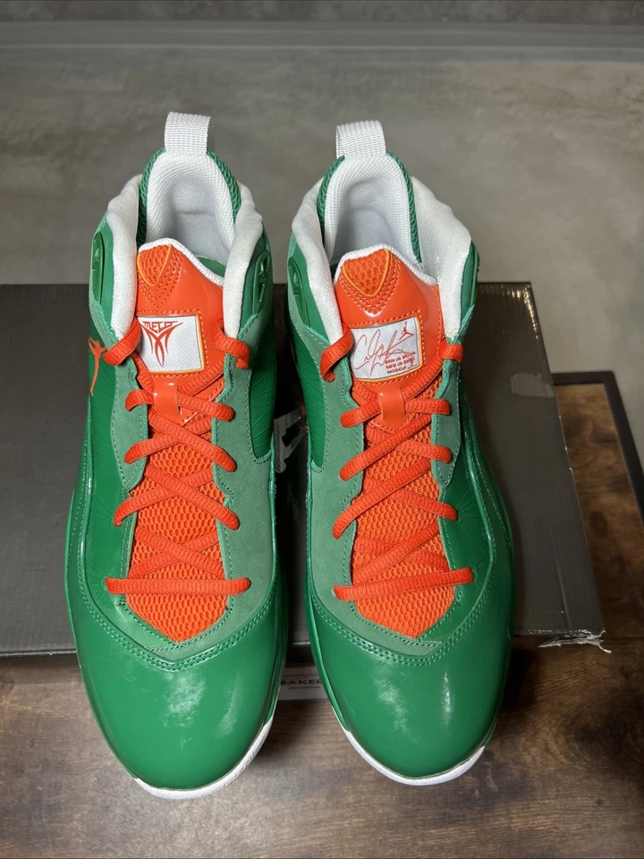 Talla 10.5 - Jordan Melo M8 Navidad 469786-325 Auténtico OG BOX DS Raro 2011 Foto 2 de 4