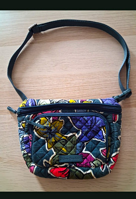 Vera Bradley Small Floral Multicolor Quilted Zip Shoulder Bag Adjustable Strap