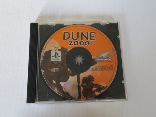 DUNE 2000   ----- pour PS1